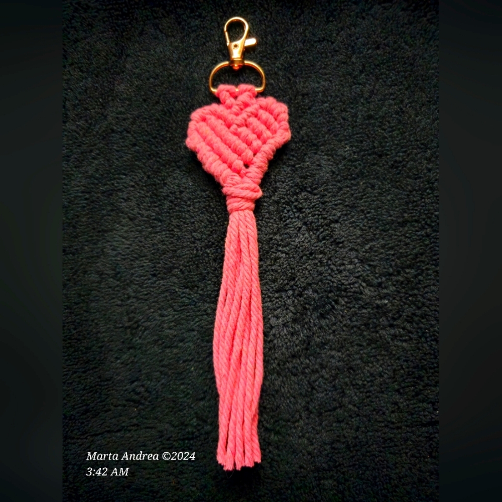 NWOT Handmade Macramé Heart Keychain - Pink
